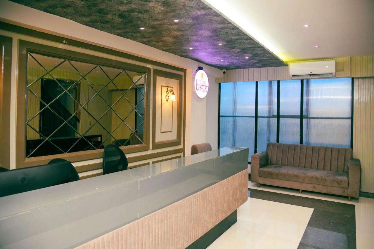 Hotel Tirth By Sonu'S ウッジャイン エクステリア 写真