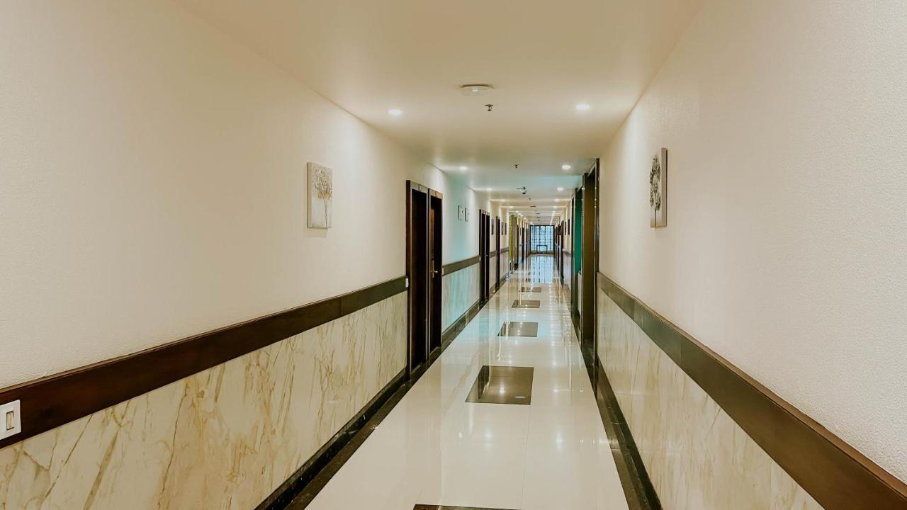 Hotel Tirth By Sonu'S ウッジャイン エクステリア 写真