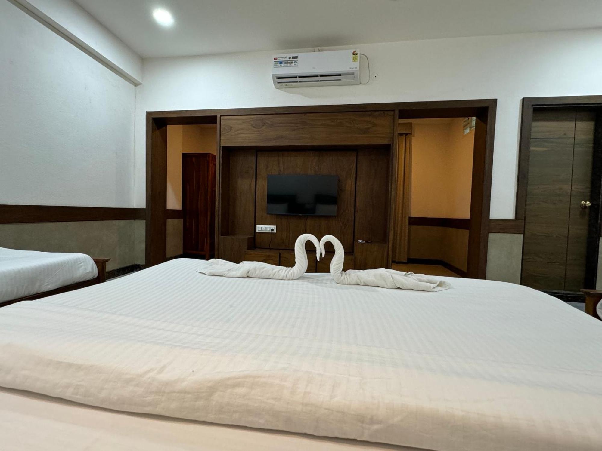 Hotel Tirth By Sonu'S ウッジャイン 部屋 写真